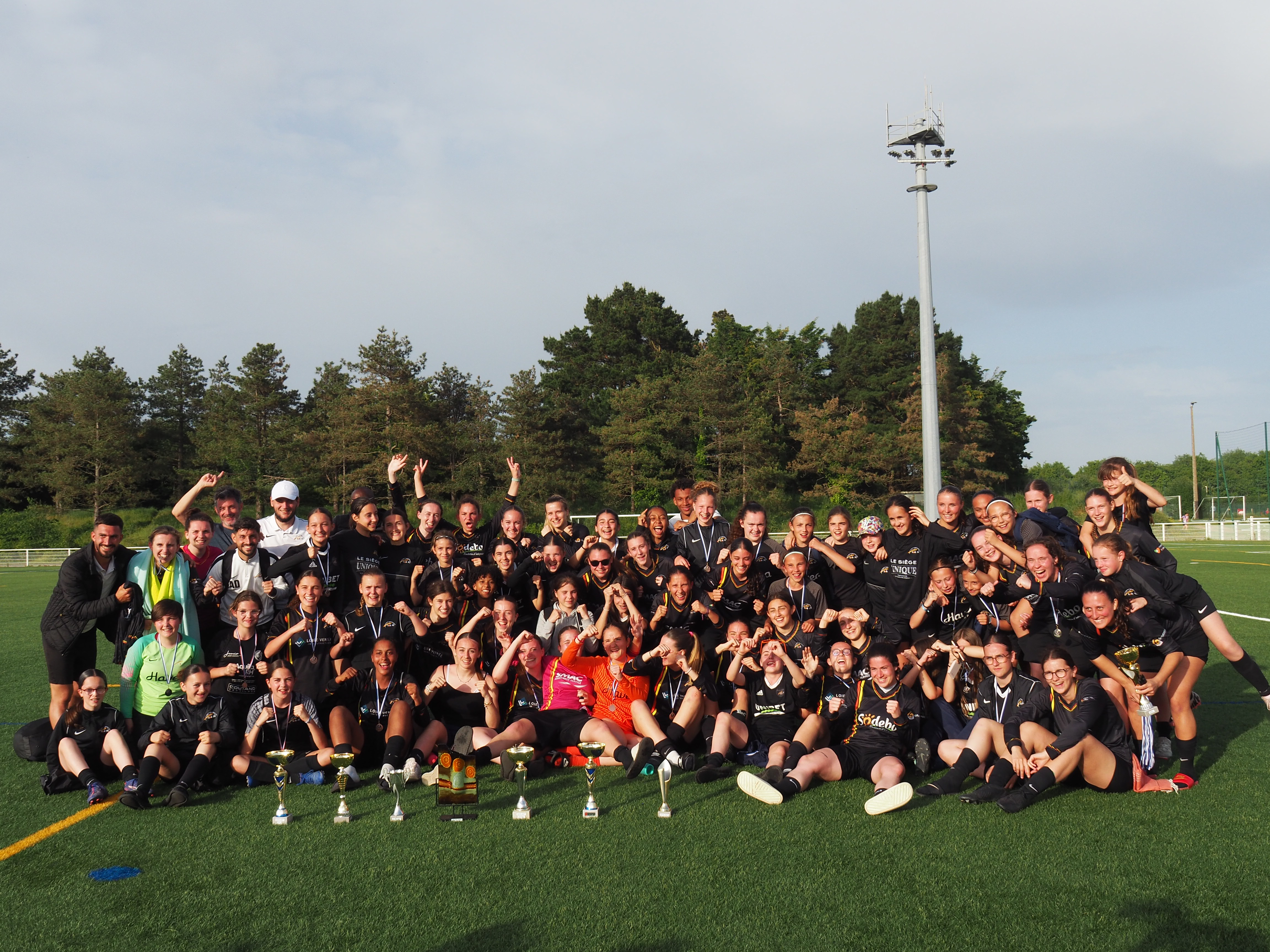 Les participantes réunies à la Sovem Fem Cup organisée au club
